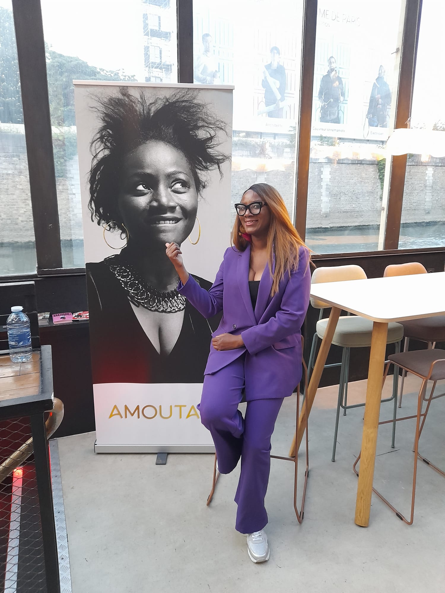 Quand Grand-Santi rencontre Amoutati dans son spectacle 